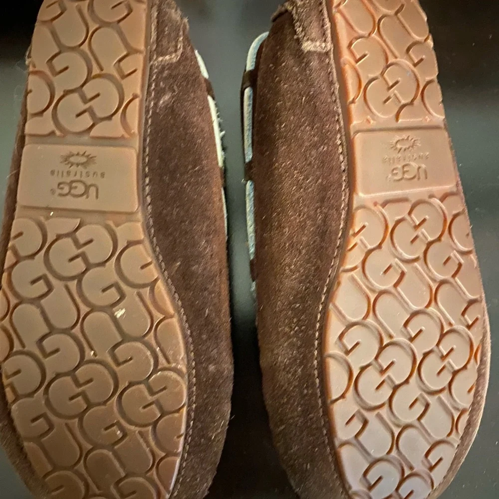 UGG Australia Slippers size 10C - Picture 4 of 6